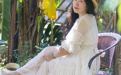 边走边撞水流了一地的水